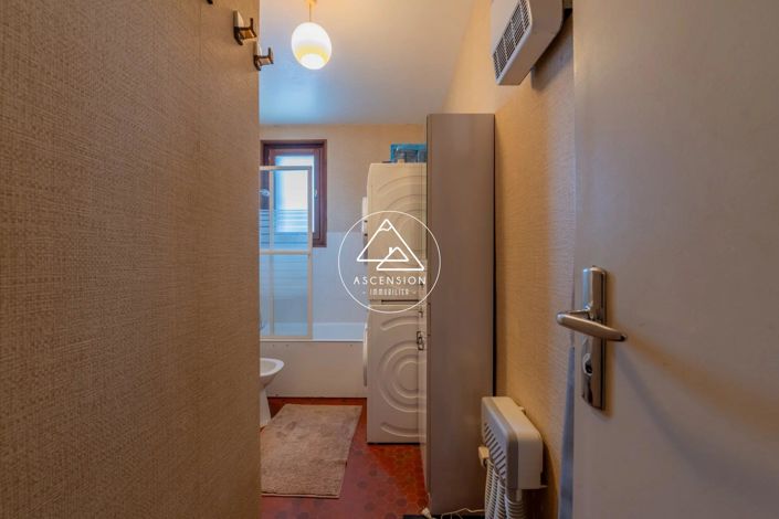 Image No.20-2 Bed Apartment for sale