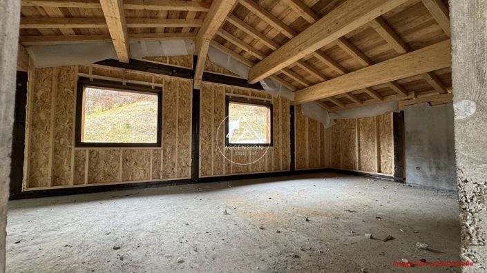 Image No.10-5 Bed House for sale