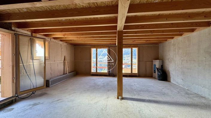 Image No.13-5 Bed House for sale