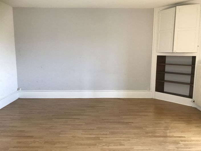 Image No.15-4 Bed House for sale