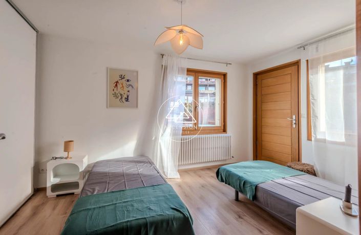 Image No.10-3 Bed Apartment for sale