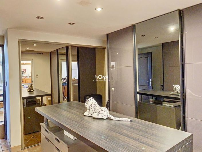 Image No.12-4 Bed House for sale