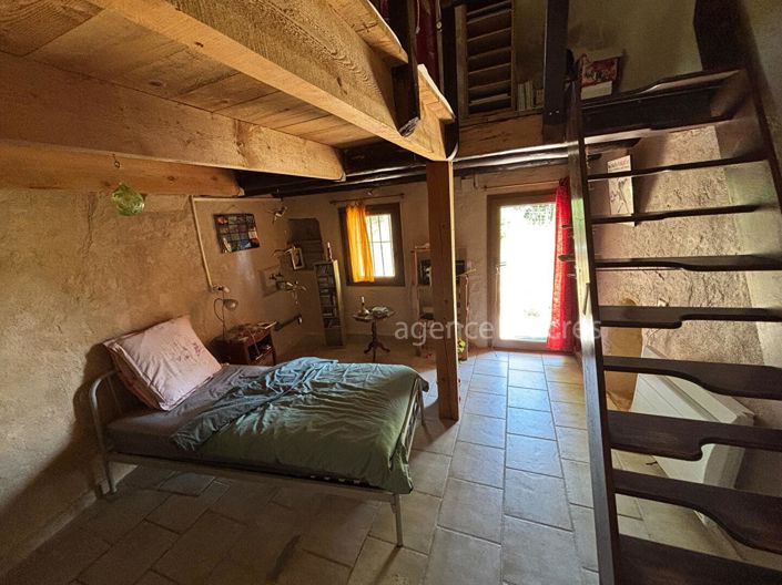 Image No.6-2 Bed House for sale