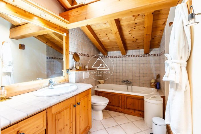 Image No.13-4 Bed House for sale