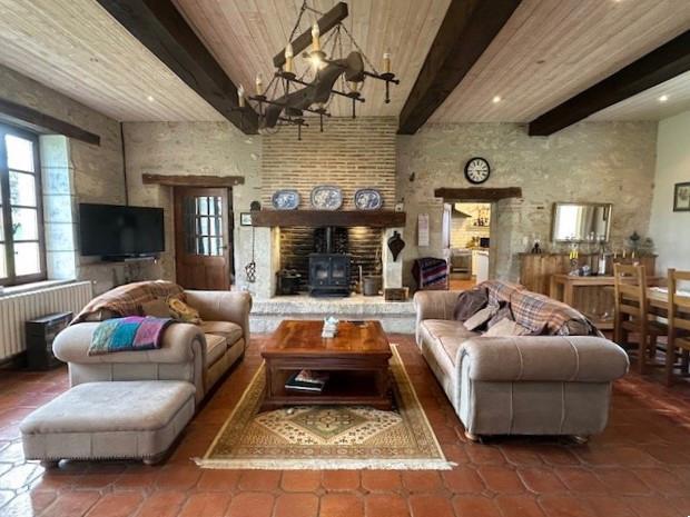 Image No.3-4 Bed House for sale