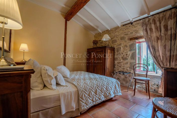 Image No.14-9 Bed House for sale