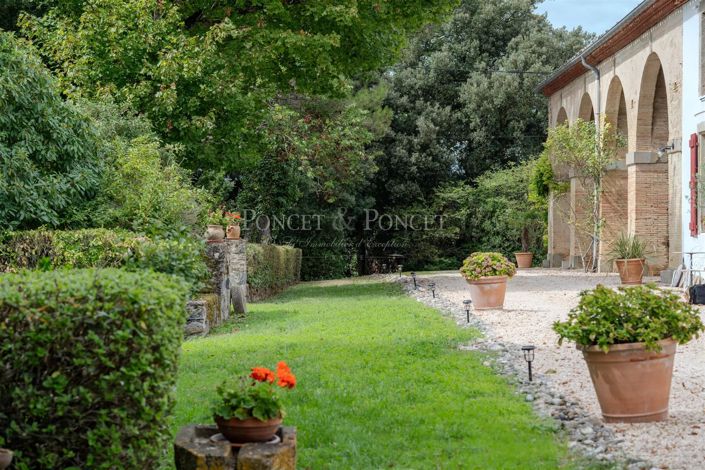 Image No.4-9 Bed House for sale