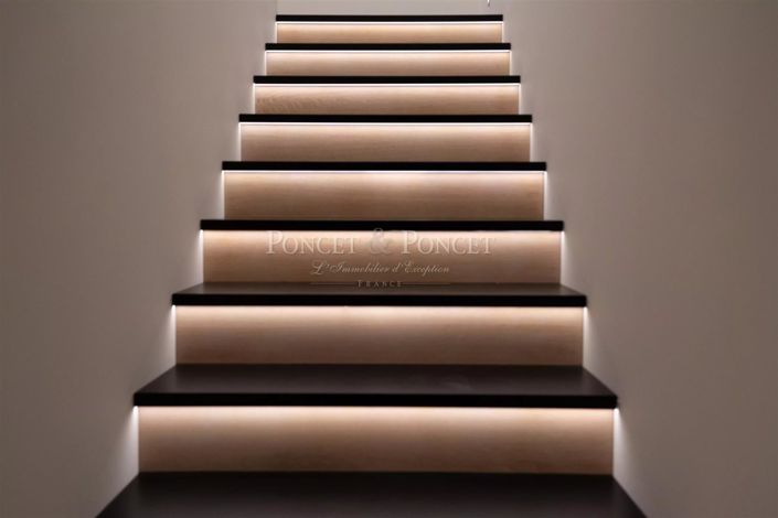 Image No.22-6 Bed House for sale