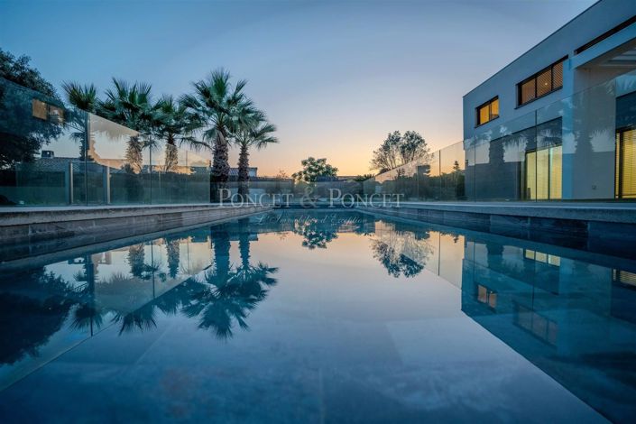 Image No.25-6 Bed House for sale