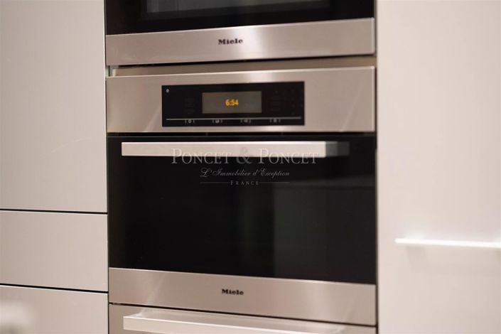 Image No.28-6 Bed House for sale