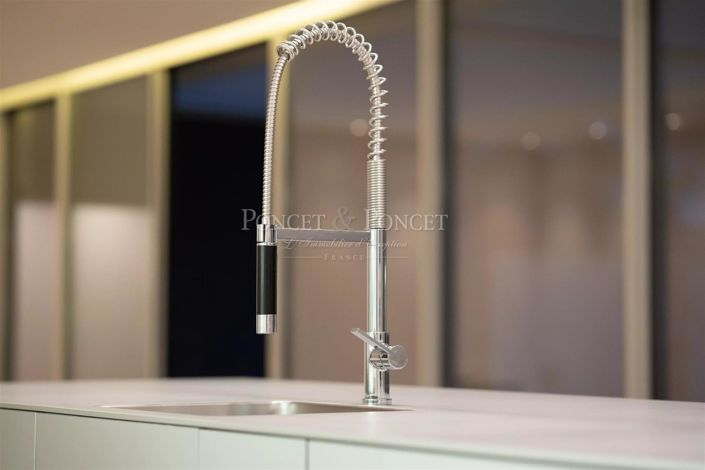 Image No.29-6 Bed House for sale