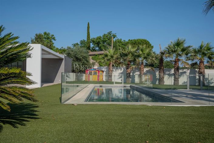 Image No.9-6 Bed House for sale