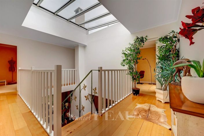 Image No.10-5 Bed House for sale