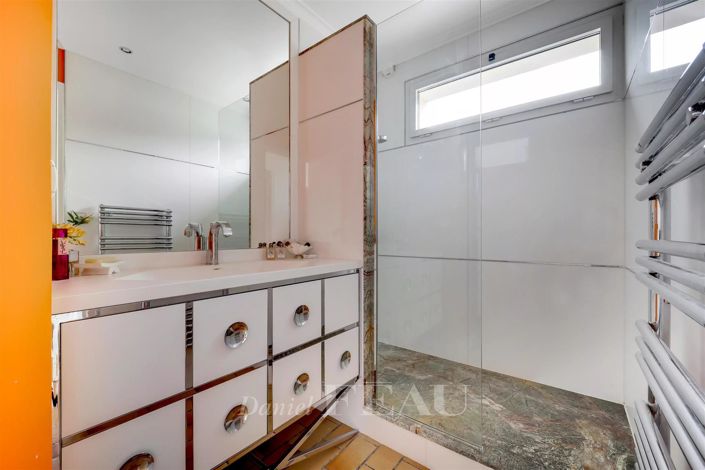 Image No.14-5 Bed House for sale