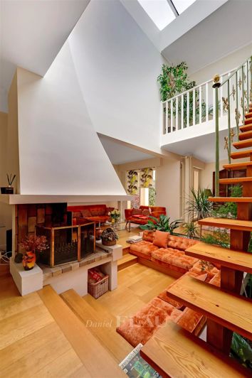 Image No.6-5 Bed House for sale