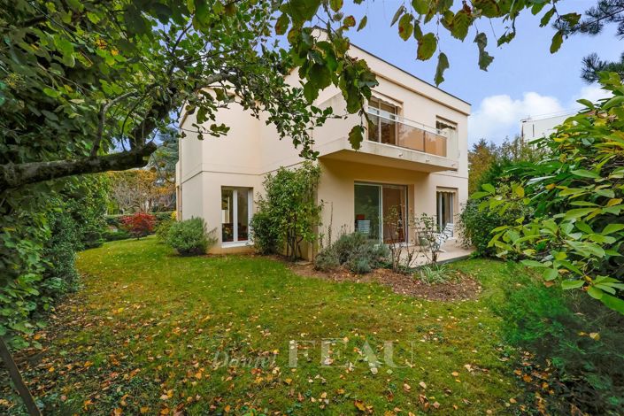 Image No.9-5 Bed House for sale