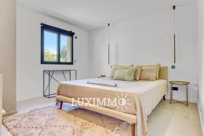 Image No.11-4 Bed House for sale