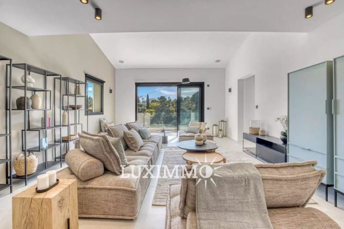 Image No.4-4 Bed House for sale