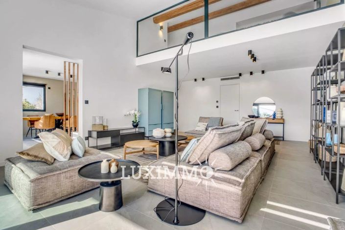 Image No.5-4 Bed House for sale