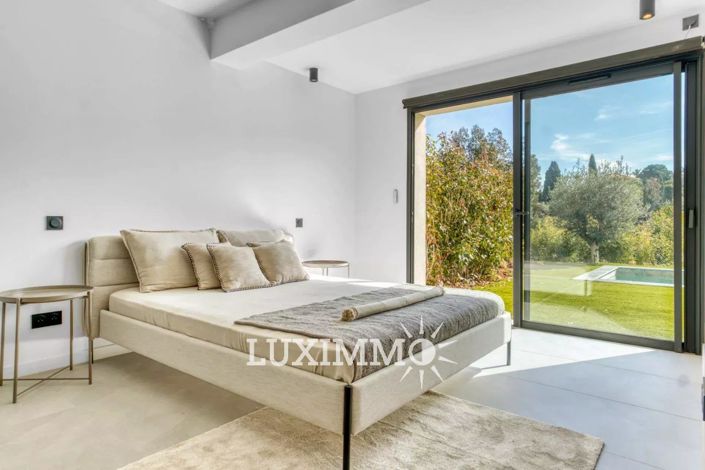 Image No.9-4 Bed House for sale