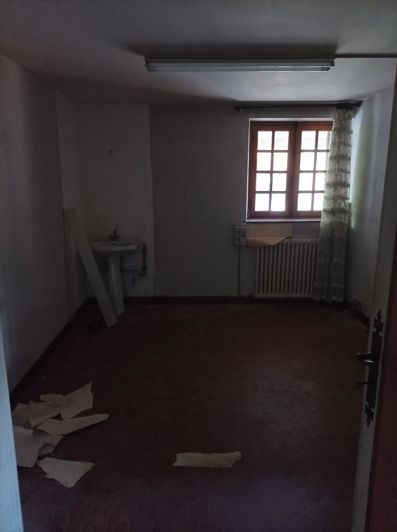 Image No.24-4 Bed House for sale