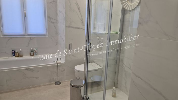 Image No.12-5 Bed House for sale