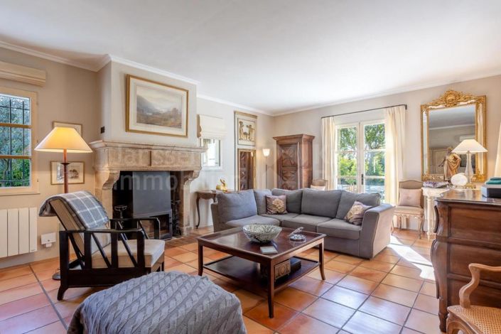 Image No.6-4 Bed House for sale