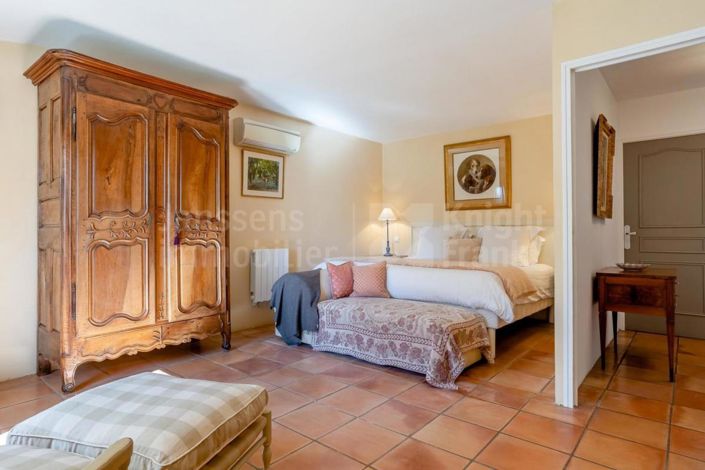 Image No.7-4 Bed House for sale