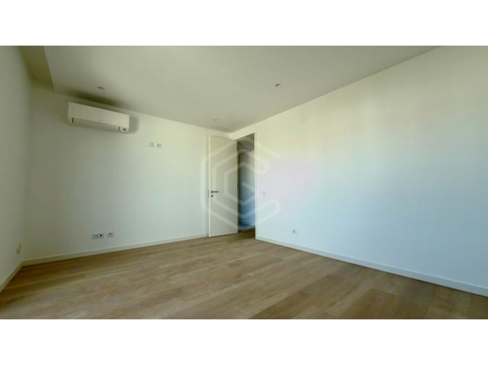 Image No.12-3 Bed Apartment for sale