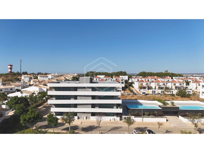 Image No.39-3 Bed Apartment for sale