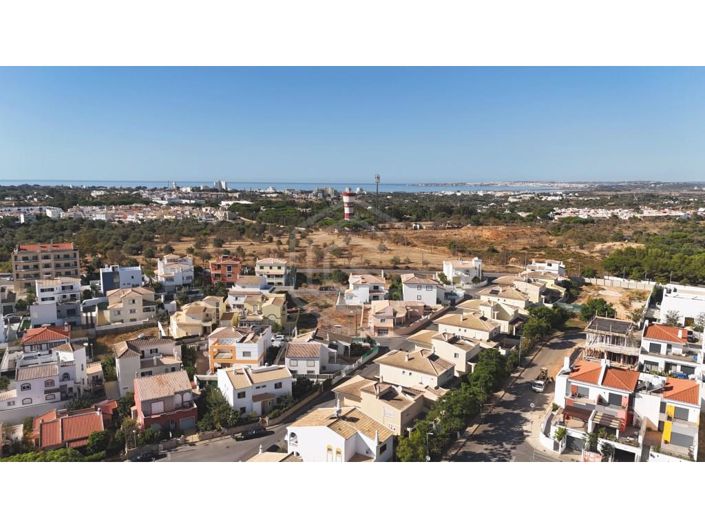 Image No.40-3 Bed Apartment for sale