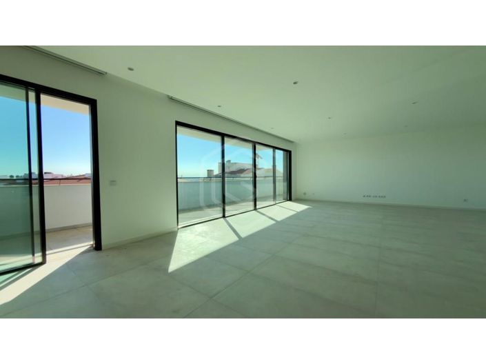 Image No.5-3 Bed Apartment for sale