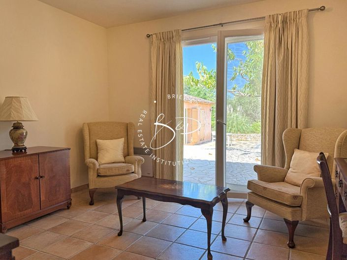 Image No.12-3 Bed House for sale