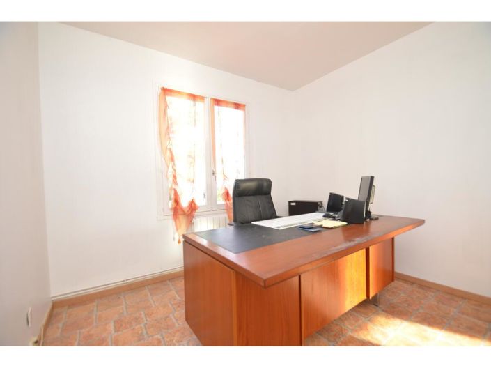 Image No.12-3 Bed House for sale