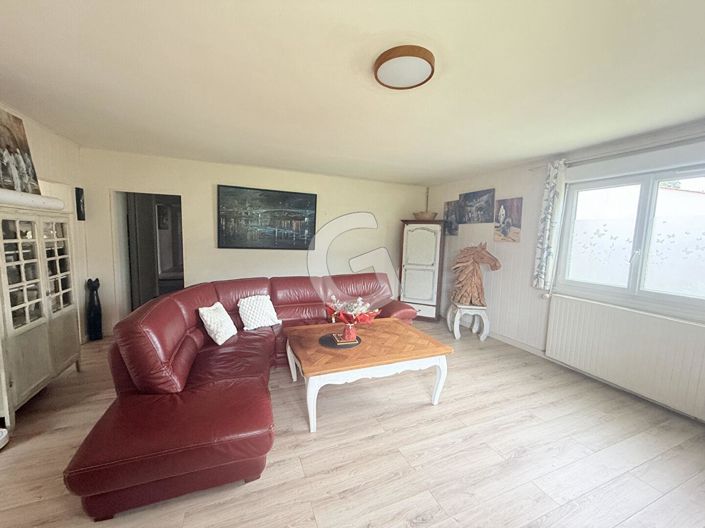 Image No.6-3 Bed House for sale