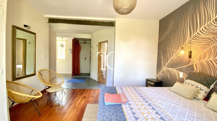 Image No.12-5 Bed House for sale