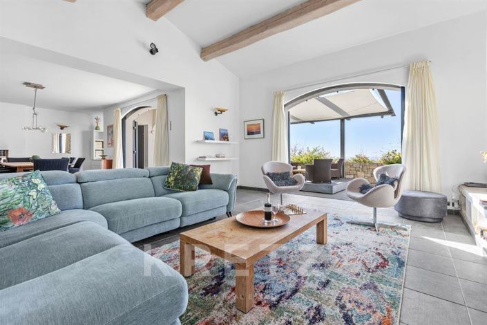 Image No.9-5 Bed House for sale