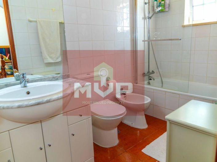 Image No.15-3 Bed House for sale