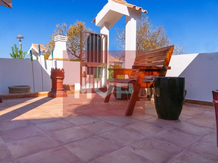 Image No.20-3 Bed House for sale