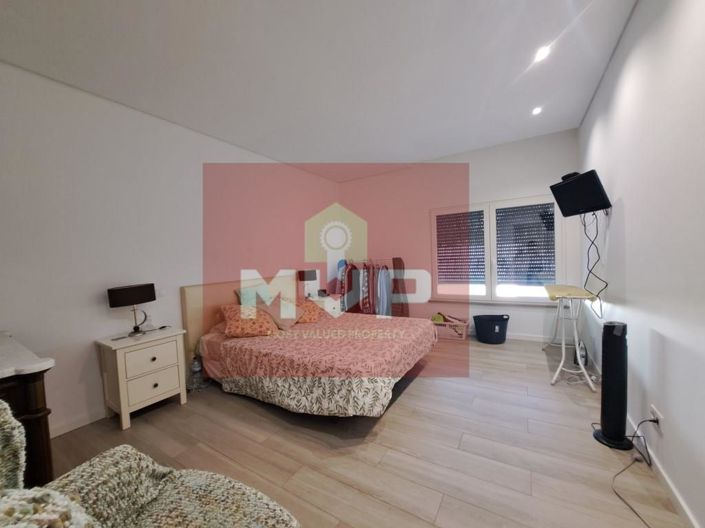 Image No.14-5 Bed House for sale