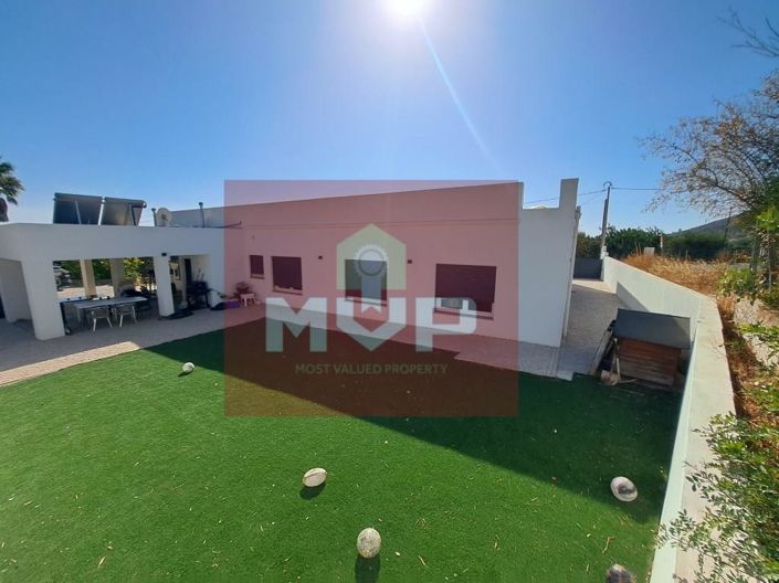 Image No.2-5 Bed House for sale