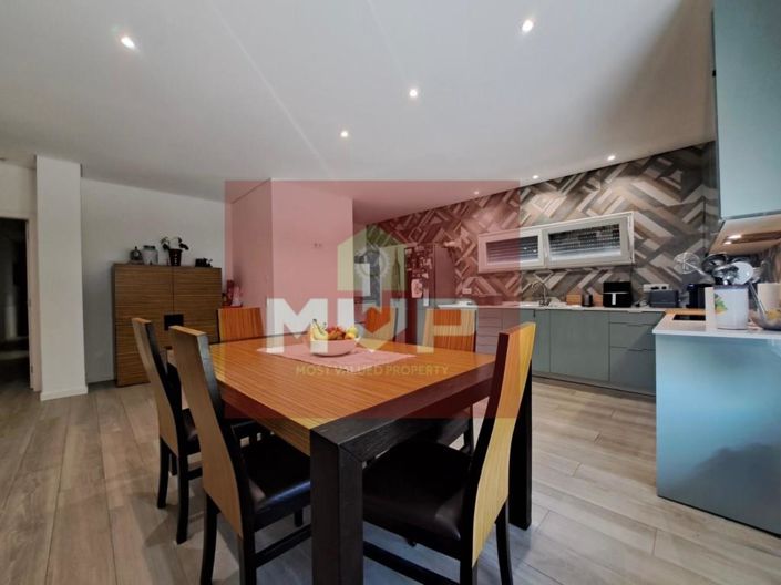 Image No.43-5 Bed House for sale