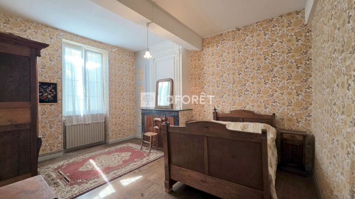 Image No.9-8 Bed House for sale