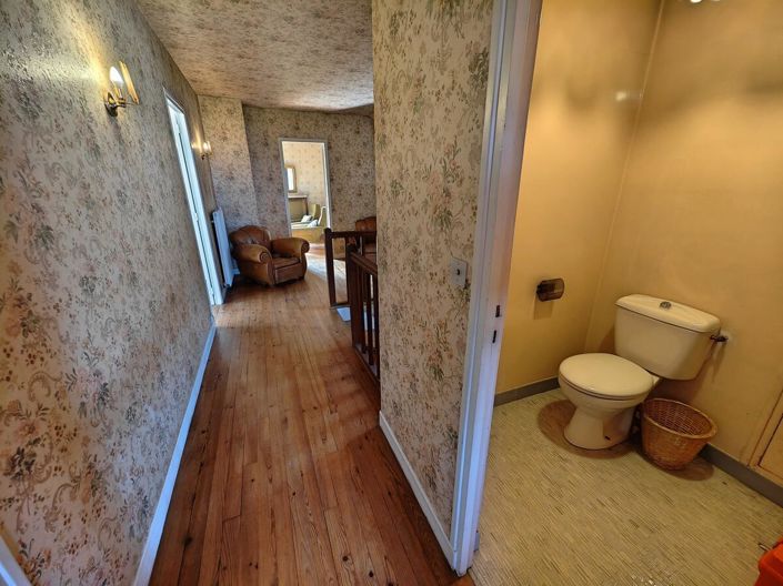 Image No.12-5 Bed House for sale