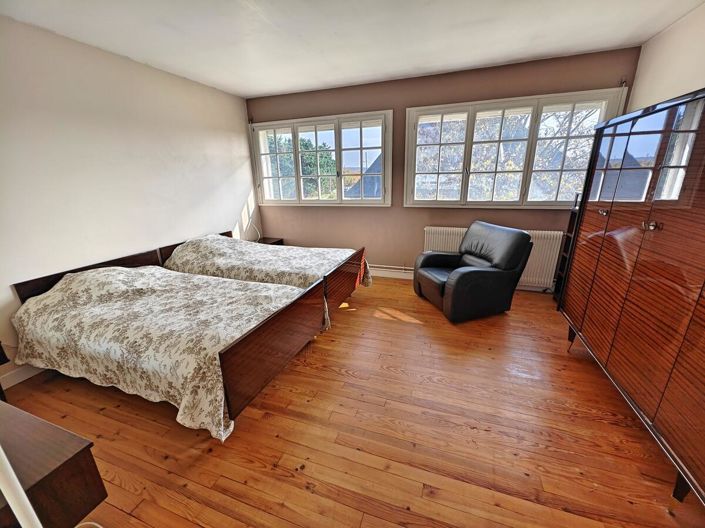 Image No.16-5 Bed House for sale