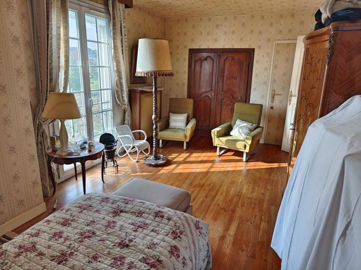 Image No.17-5 Bed House for sale