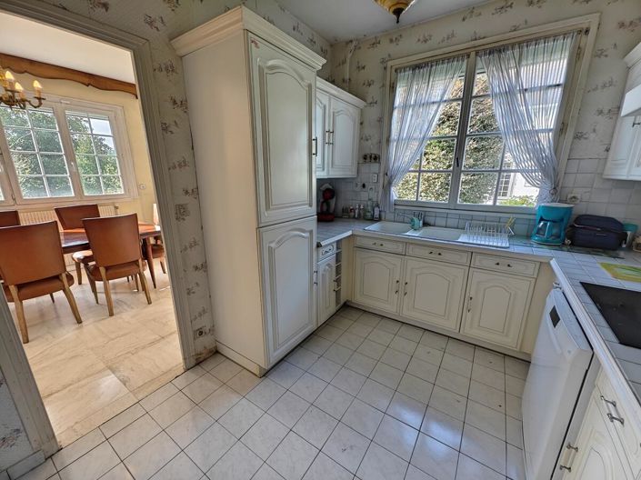 Image No.6-5 Bed House for sale