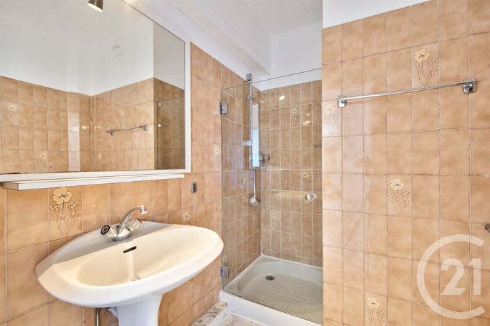 Image No.11-3 Bed Apartment for sale