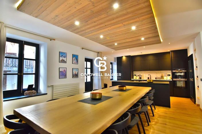 Image No.3-8 Bed House for sale