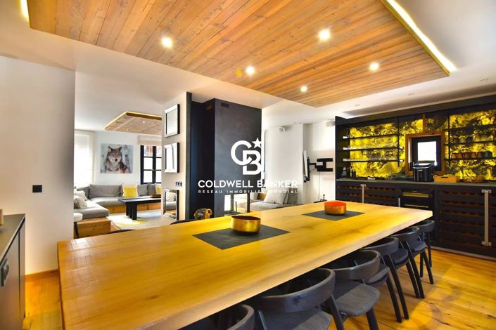 Image No.4-8 Bed House for sale